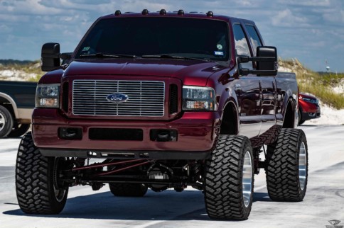 Reader's Rig: Ryan Carter's Show-Worthy F-350