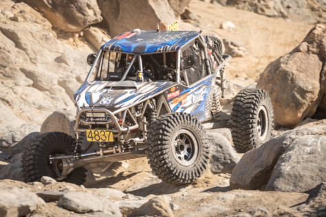 casey-gilbert-claims-4wp-emc-crown-at-koh-2019-02-13_23-02-12_972540