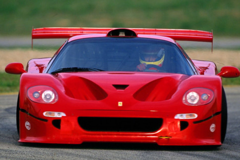 Video: Never Raced 750 HP Ferrari F50 GT Battles Legendary F40 LM