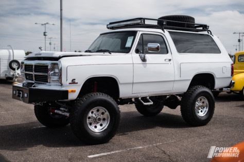 mecum-phoenix-2019-window-shopping-with-nicole-2019-03-20_22-16-53_606655