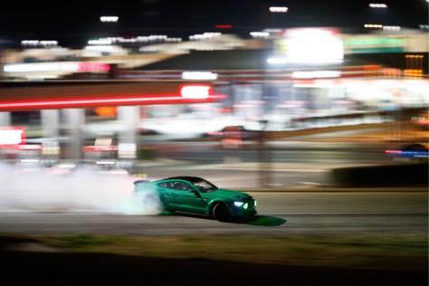 vaughn-gittin-jr-drifts-a-cloverleaf-in-a-900hp-mustang-rtr-2019-03-14_22-19-42_577651