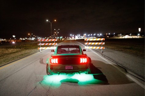vaughn-gittin-jr-drifts-a-cloverleaf-in-a-900hp-mustang-rtr-2019-03-14_22-20-38_022192