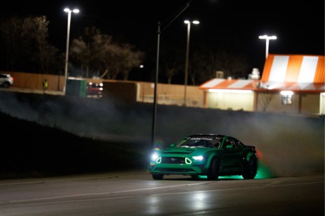 vaughn-gittin-jr-drifts-a-cloverleaf-in-a-900hp-mustang-rtr-2019-03-14_22-21-14_120141