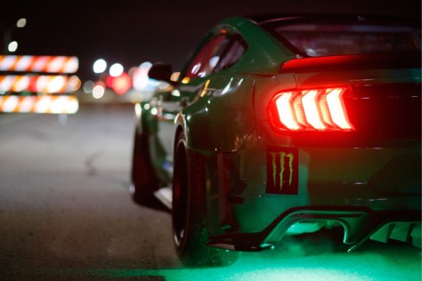 vaughn-gittin-jr-drifts-a-cloverleaf-in-a-900hp-mustang-rtr-2019-03-14_22-22-15_267005