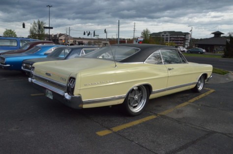 a-look-at-the-ford-market-place-at-the-tennessee-rod-run-2019-04-28_20-56-32_344288