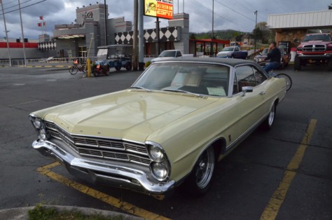 a-look-at-the-ford-market-place-at-the-tennessee-rod-run-2019-04-28_20-57-39_687047