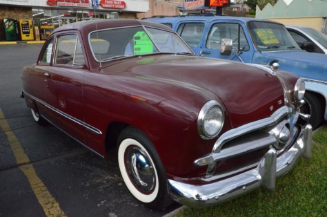a-look-at-the-ford-market-place-at-the-tennessee-rod-run-2019-04-28_20-58-05_187223