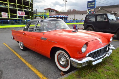 a-look-at-the-ford-market-place-at-the-tennessee-rod-run-2019-04-28_21-07-32_991032
