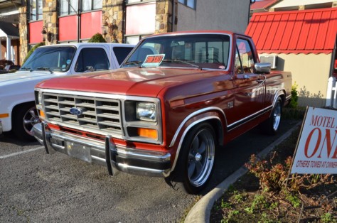 a-look-at-the-ford-market-place-at-the-tennessee-rod-run-2019-04-28_21-30-15_039439