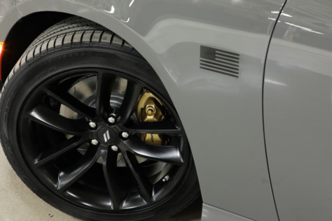 dodge-introduces-stars-stripes-edition-on-challenger-and-charger-2019-04-18_16-04-03_932070