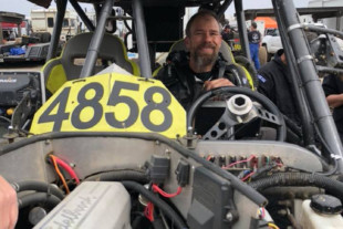 Quick Hit: Edelbrock's Pro Flo 4 EFI Helps With Off-Road Racing