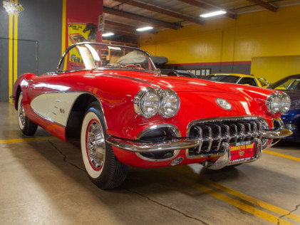 the-60s-told-by-two-different-corvettes-2019-05-16_16-29-21_160868