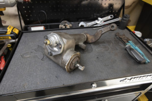 Rebuild Your C2-C3 Corvette Steering Box With Flaming River
