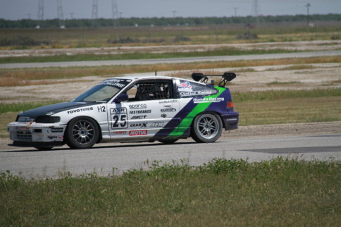 Video: Screaming Honda CRX Barely Avoids Oblivious Backmarker