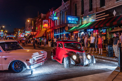 goodguys-hall-of-fame-road-tour-visits-the-home-of-the-blues-2019-09-30_14-43-19_824435