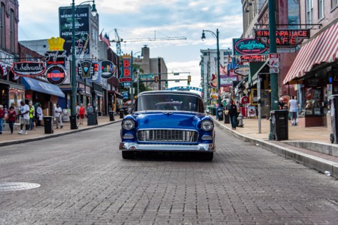 goodguys-hall-of-fame-road-tour-visits-the-home-of-the-blues-2019-09-30_15-13-39_813637