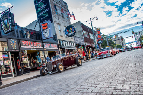 goodguys-hall-of-fame-road-tour-visits-the-home-of-the-blues-2019-09-30_15-15-47_984576