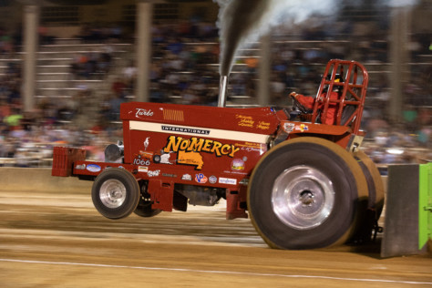 illinois-tractor-pulling-association-invades-semo-district-fair-2019-2019-09-23_21-31-40_057416