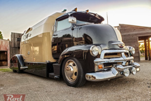 Video: Hot Rod Motorhome - 1954 Chevrolet COE "Tourliner"