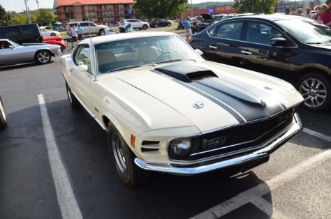 mustangs-outrun-hurricane-dorian-and-head-to-the-mountains-2019-09-15_21-57-55_817380