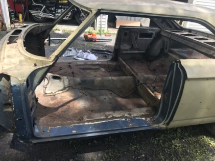back-to-its-roots-the-dockery-ford-lightweight-galaxie-2019-10-08_18-09-22_990292