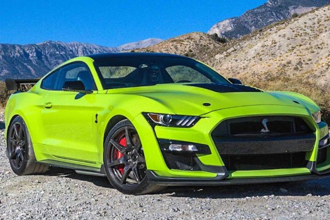 behind-the-drivers-seat-of-the-2020-shelby-gt500-with-americanmuscle-2019-10-30_02-47-00_945161