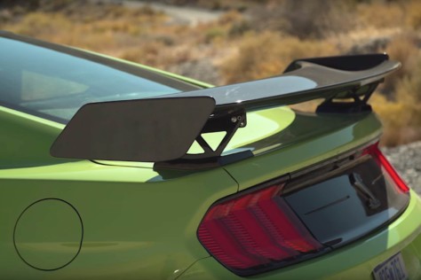 behind-the-drivers-seat-of-the-2020-shelby-gt500-with-americanmuscle-2019-10-30_02-47-14_545688