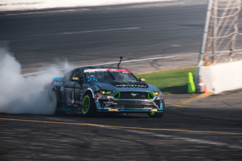 denofa-gittin-jr-and-pawlak-wrap-2019-formula-drift-season-at-irw-2019-10-23_17-23-09_739654