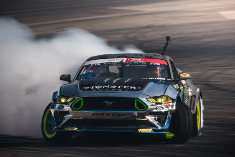 denofa-gittin-jr-and-pawlak-wrap-2019-formula-drift-season-at-irw-2019-10-23_17-23-22_204836