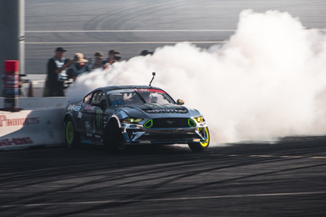 denofa-gittin-jr-and-pawlak-wrap-2019-formula-drift-season-at-irw-2019-10-23_17-23-35_894517