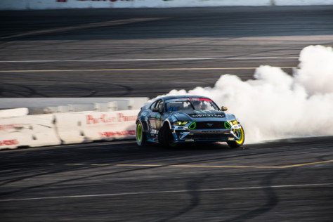 denofa-gittin-jr-and-pawlak-wrap-2019-formula-drift-season-at-irw-2019-10-23_17-24-06_587772