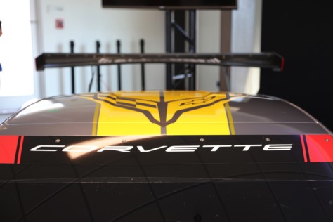 new-details-about-the-mid-engine-c8-r-corvette-race-car-2019-10-10_21-27-05_240526