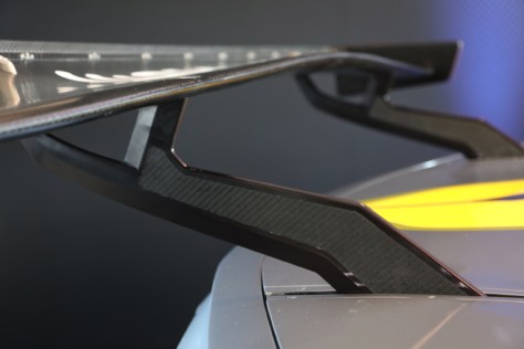 new-details-about-the-mid-engine-c8-r-corvette-race-car-2019-10-10_21-27-12_081088