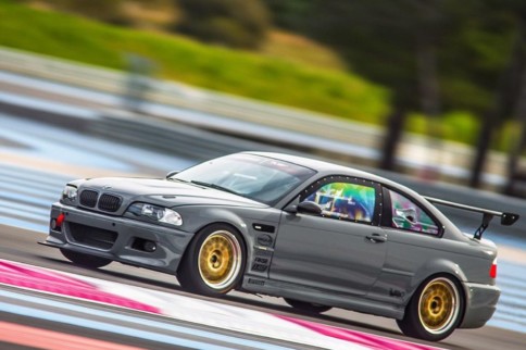 Video: BMW E46 M3 Nearly Crashes With 600-HP Porsche 997 Turbo
