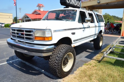 we-go-ford-bargain-shopping-rod-run-style-2019-10-16_00-04-45_032746