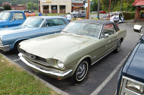 we-go-ford-bargain-shopping-rod-run-style-2019-10-16_00-10-27_031248