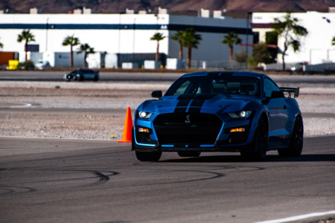 driven-2020-ford-mustang-shelby-gt500-2019-11-18_23-47-00_318658