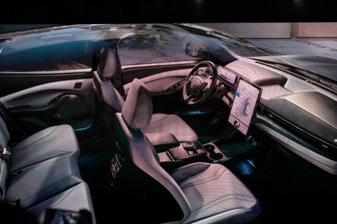 ford-introduces-the-mustang-mach-e-at-2019-la-auto-show-2019-11-18_21-42-55_698987