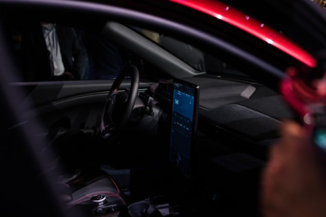 ford-introduces-the-mustang-mach-e-at-2019-la-auto-show-2019-11-18_21-44-10_082181