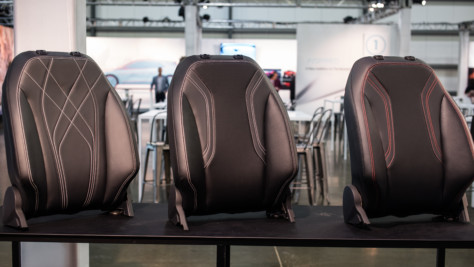 ford-introduces-the-mustang-mach-e-at-2019-la-auto-show-2019-11-18_21-47-10_098932