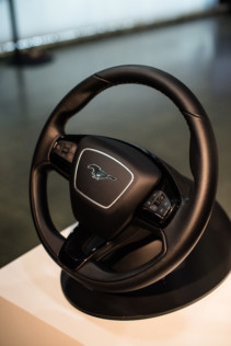 ford-introduces-the-mustang-mach-e-at-2019-la-auto-show-2019-11-18_21-47-18_967387