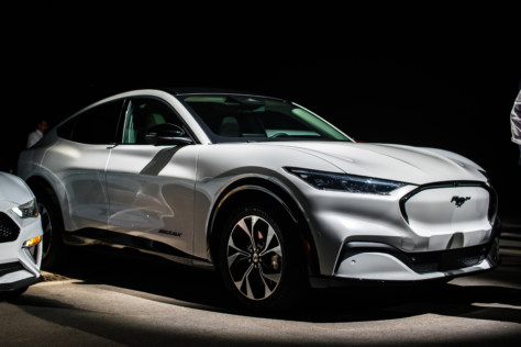 ford-introduces-the-mustang-mach-e-at-2019-la-auto-show-2019-11-18_21-48-56_740093