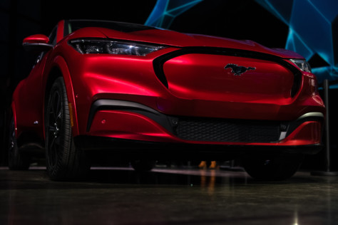 ford-introduces-the-mustang-mach-e-at-2019-la-auto-show-2019-11-18_21-50-11_656910
