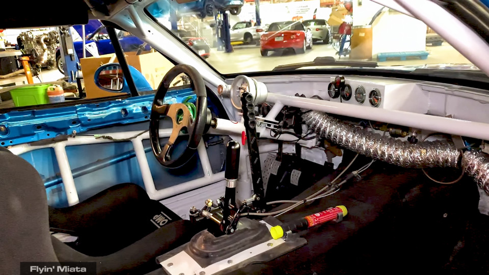 all business interior in this v8 swapped Miata