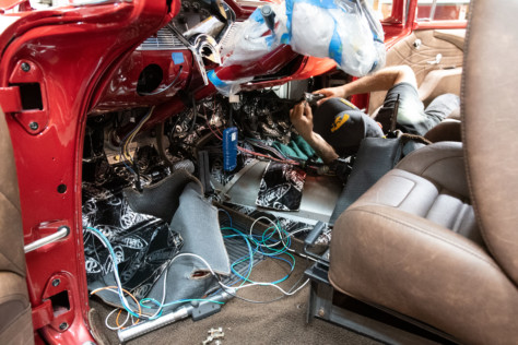 project-gift-horse-gets-electrical-upgrade-from-ron-francis-wiring-2019-11-01_16-12-58_643739
