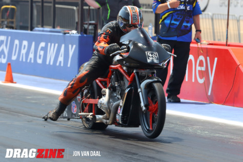 thunderstruck-australian-400-thunder-series-kicks-off-new-year-2019-11-08_20-46-37_727873