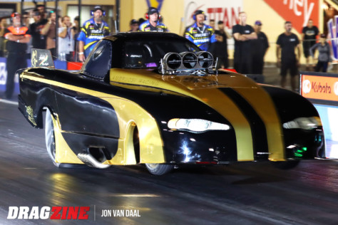 thunderstruck-australian-400-thunder-series-kicks-off-new-year-2019-11-08_20-47-38_893982