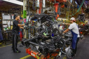 2021 Chevrolet Tahoe and Suburban Get Major GM Manufacturing Support
