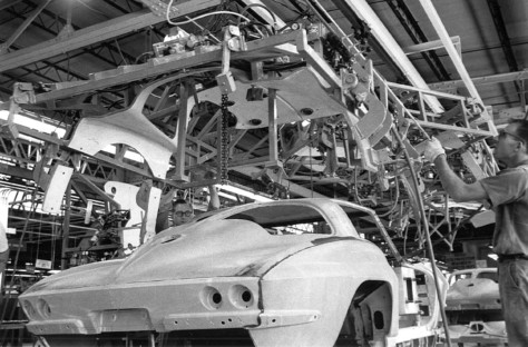corvette-chronicles-the-hand-built-split-window-coupe-corvettes-2019-12-03_19-46-53_919913