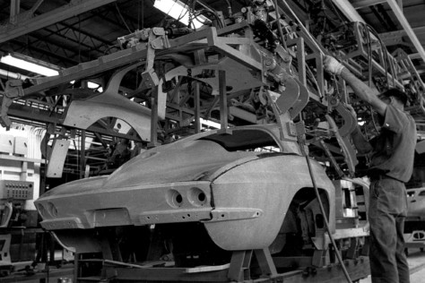 corvette-chronicles-the-hand-built-split-window-coupe-corvettes-2019-12-03_19-46-59_555330